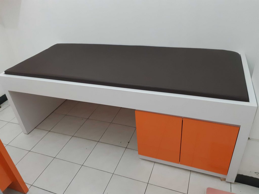 Jual Bed Periksa Terapi HPL - Produsen Alat Terapi Anak