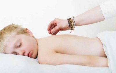 Terapi Anak Menggunakan Alat Akupuntur